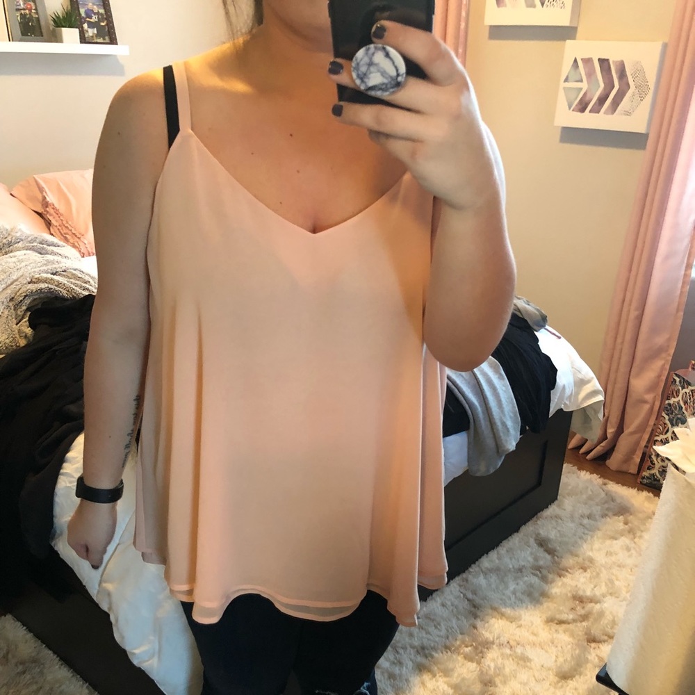 Light peach flowy tank